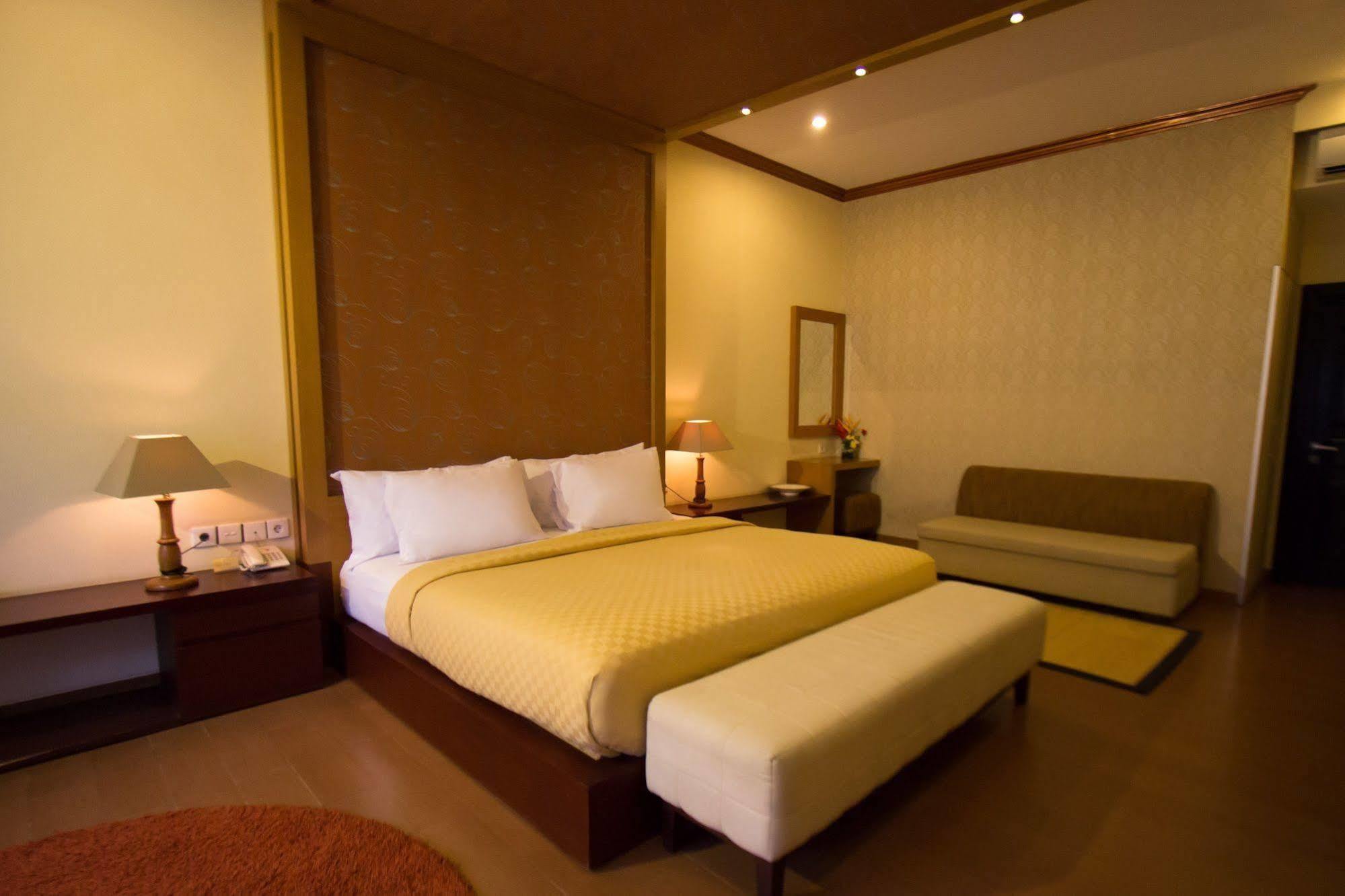 Natya Hotel Tanah Lot Selemadeg Екстериор снимка
