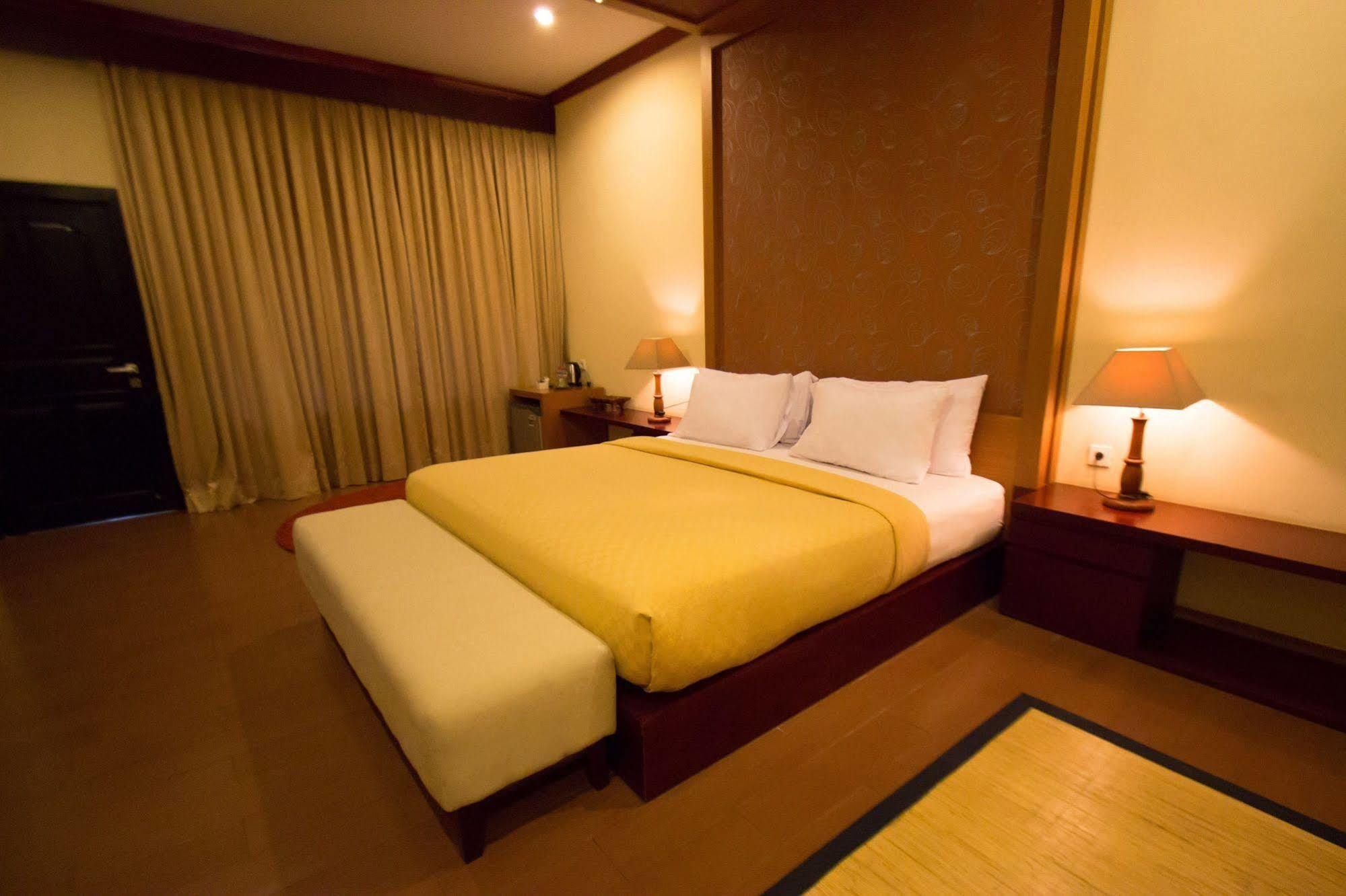 Natya Hotel Tanah Lot Selemadeg Екстериор снимка